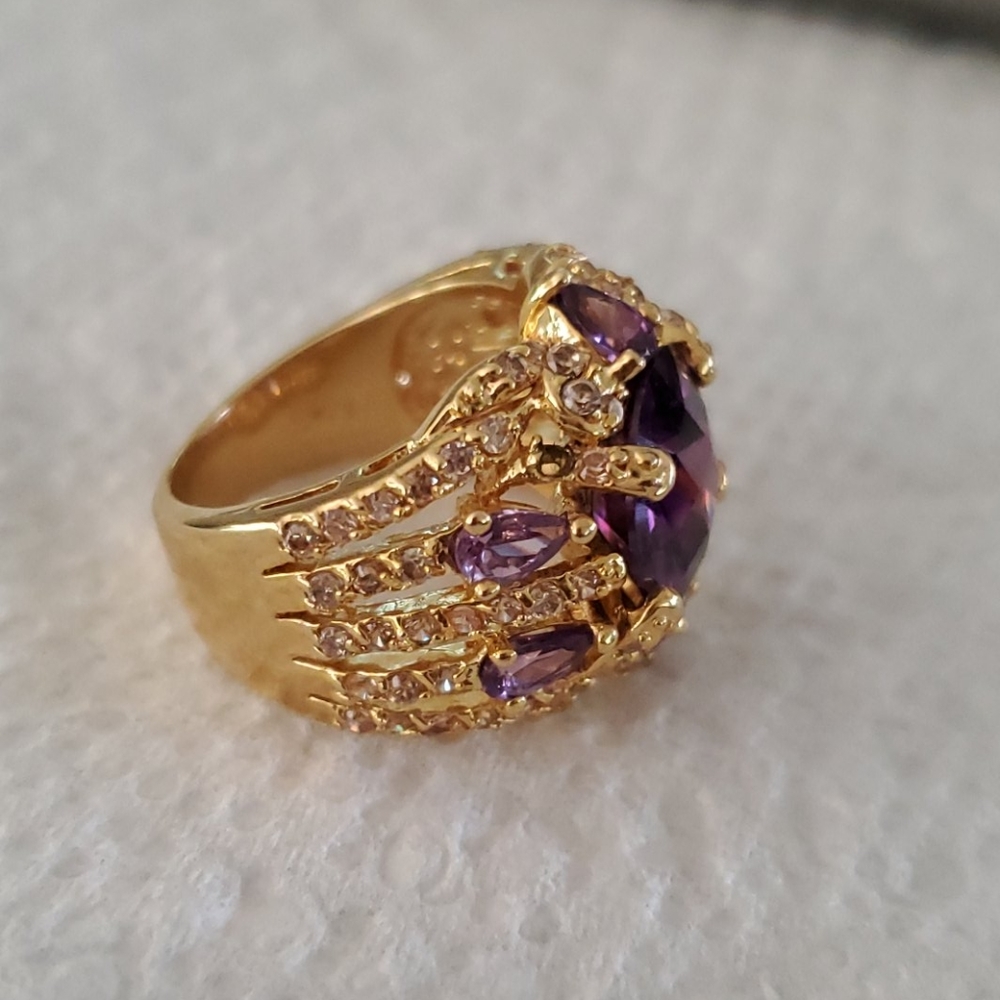 Ring - Picture 4 of 4